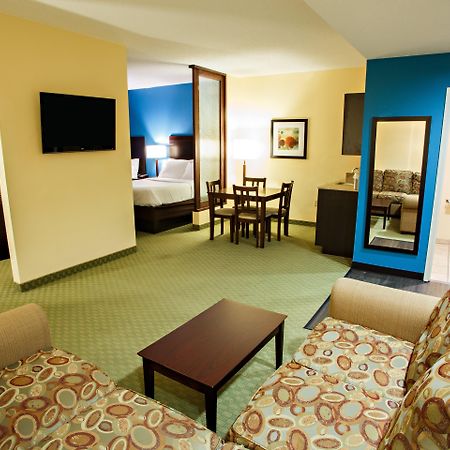Holiday Inn Express & Suites Harrisburg West Mechanicsburg Bagian luar foto