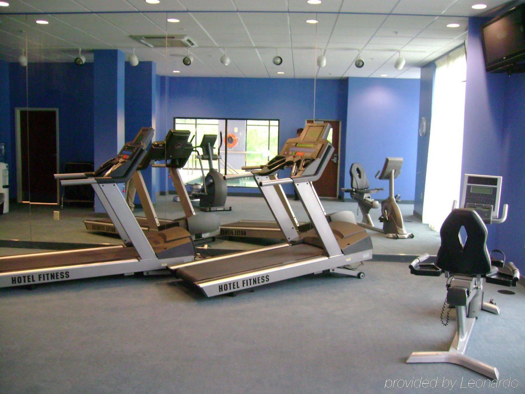 Holiday Inn Express & Suites Harrisburg West Mechanicsburg Bagian luar foto