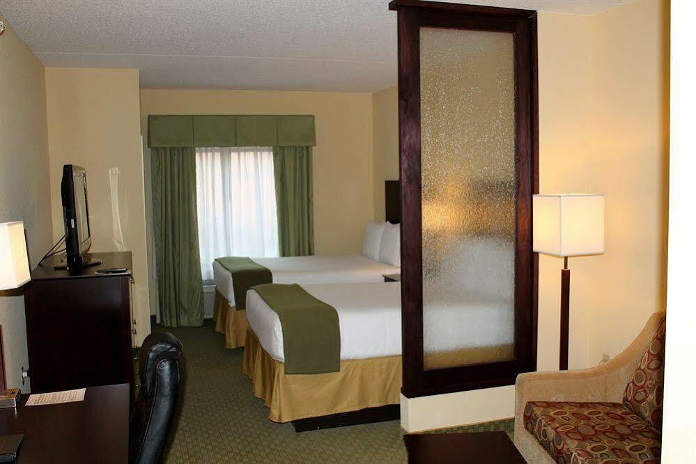 Holiday Inn Express & Suites Harrisburg West Mechanicsburg Bagian luar foto